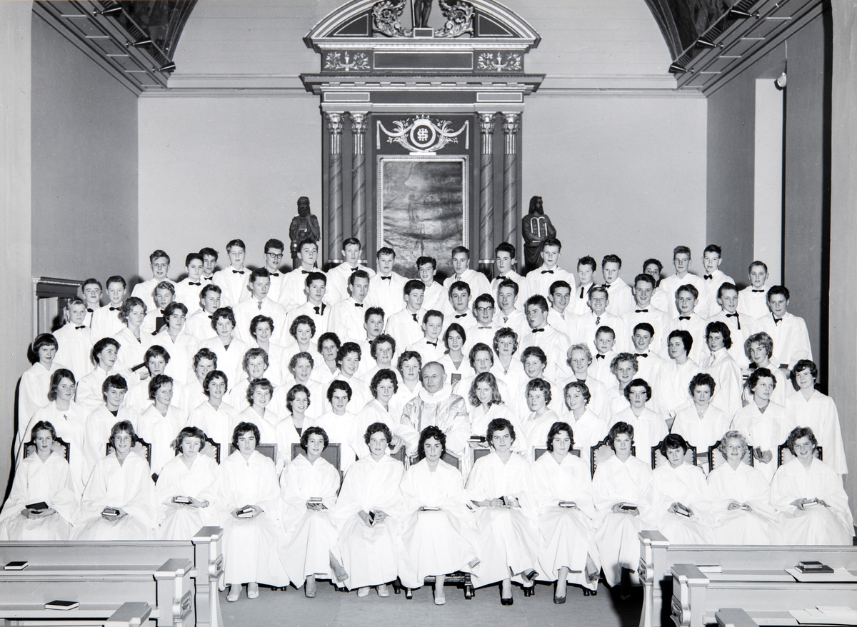 Vang H, Vang kirke, gruppe konfirmater 1959,
