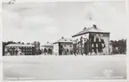 Kaserner på I4, regementet i Linköping. Vykort med motiv från Linköping. Vykort digitaliserade ur Stiftsbibliotekets samlingar på Linköpings stadsbibliotek. Militärhistoria. Garnisonen.