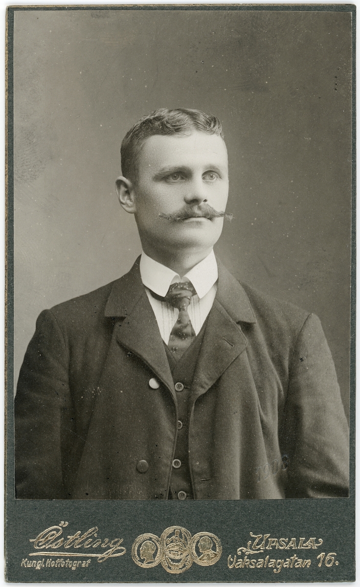 Kabinettsfotografi - man, Uppsala 1908