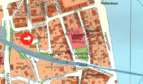 I bildens mitt stadens fattighus jämte uthus 1873-93. Tillbyggt 1894. Rivet 1916. (C.E.)