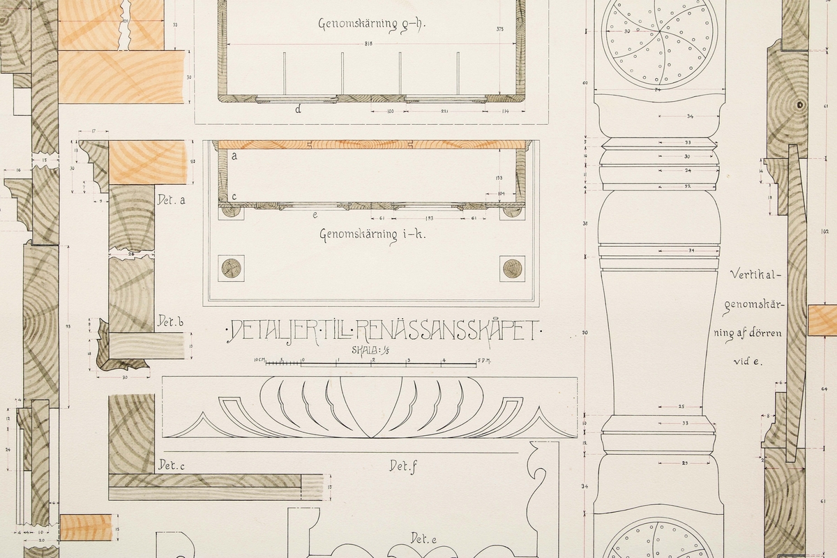 Tre detaljerade ritningar av "renässanskåp i ek". Delvis färglagda. Skala: 1/5. Tillverkade år 1908 av, arkitekt Erik Gillis, Karlgren, Borås. Se skåp BM 3402:1

Ritning efter Renässansskåp från slutet av 1600-talet eller 1700-talets första hälft.

Äldre historik:
Erik G. Karlgren, beundrade skåpet och fick i uppdrag att göra ritningar, för eventuell nyproduktion. (Gunnar Blomgren, museichef)