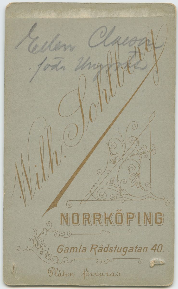 Porträtt på Ellen Claeson född Ungroth år 1872. Gift med ingenjör Fritz Claeson, Uddebo, Tranemo kommun