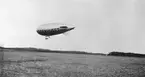 Luftskeppet Sidenhuset,  Parceval Naatz DPN-29, SE-ACG, vid mellanlandning på Malmen. 15 maj 1930.