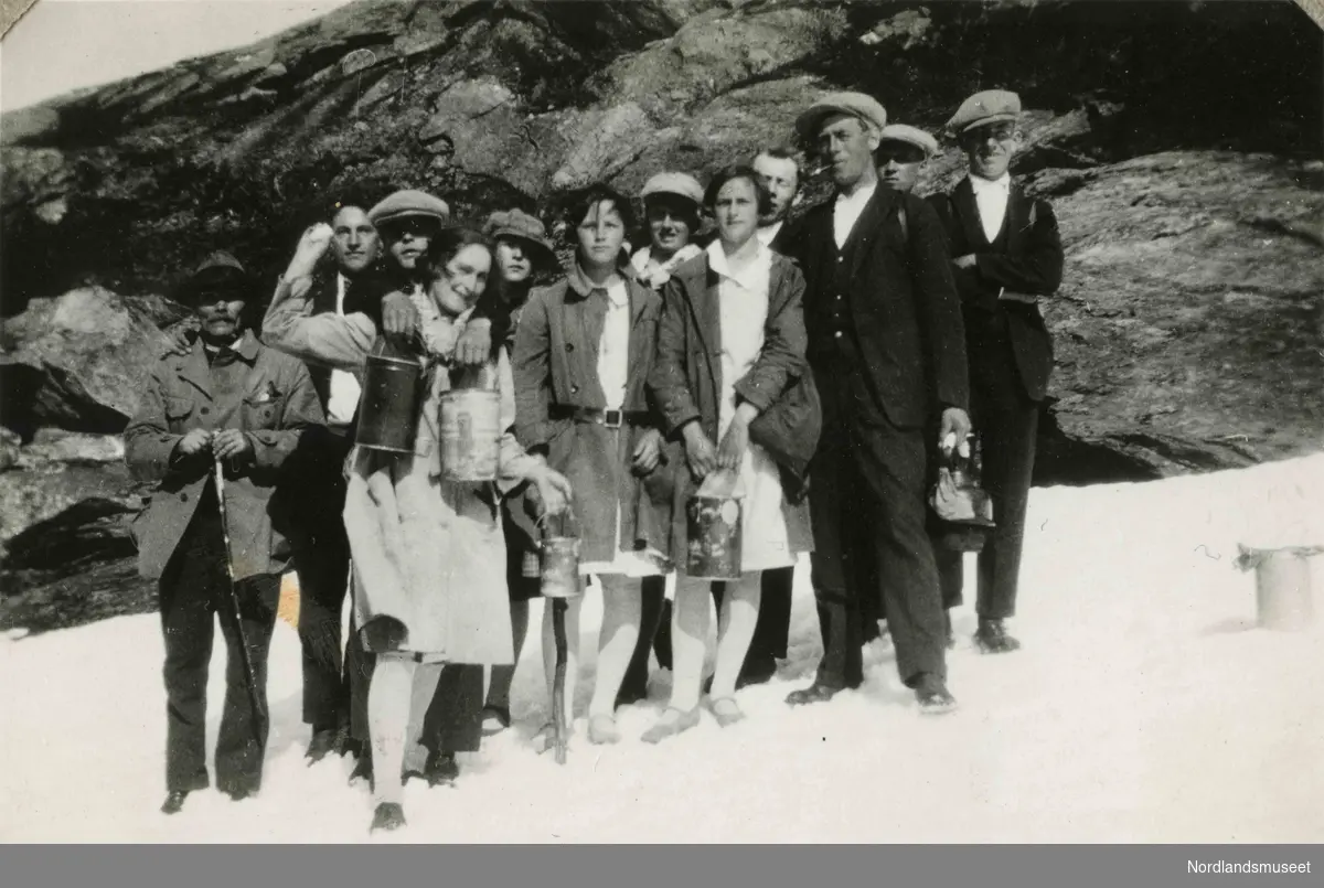 Tekst i album: Fra fjellturer på Ånsvikfjellet 1920-30-tallet.