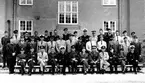 UNSOMOC (United Nations Staff Officers and Military Observers Course) som genomfördes på regementet 1969.
På denna bild är MOC (Military Observers Course)

Chefen för FN avd på regementet kn Eric Lundqvist sitter på främre raden trea från höger.