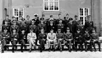 UNSOMOC (United Nations Staff Officers and Military Observers Course) som genomfördes på regementet 1969.
På denna bild är SOC (Staff Observers Course)

På främre raden sitter chefen för regementets FN avdelning trea från höger.