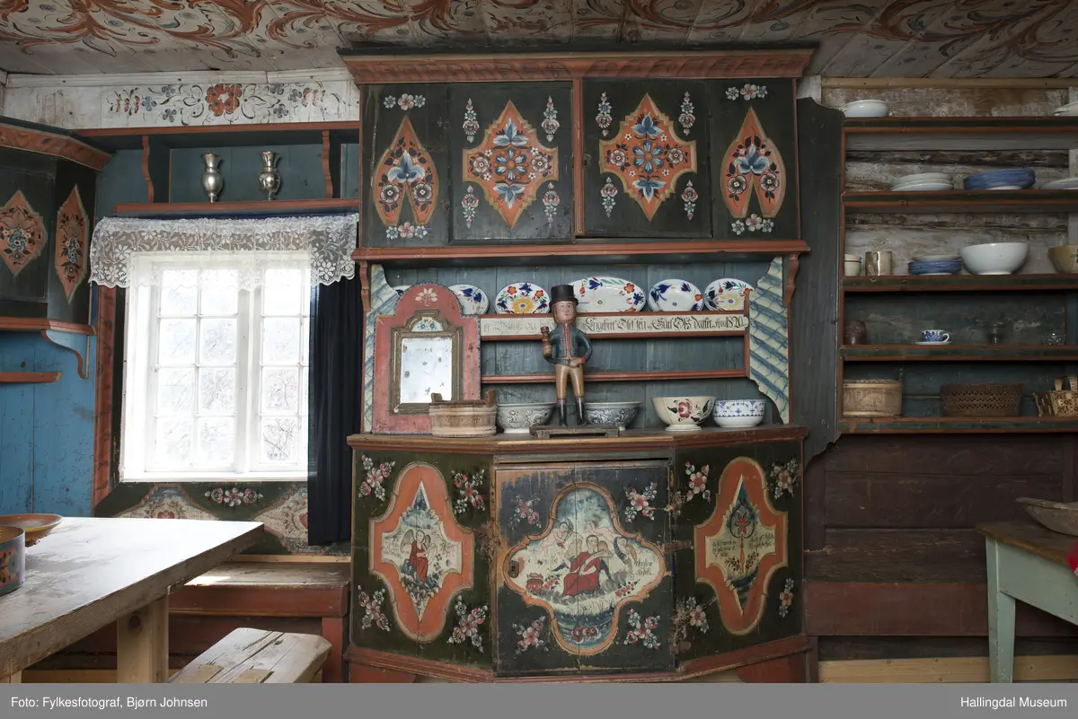 Stugu fra Settungsgard i Søre Vats på Ål Bygdamuseum, Leksvol