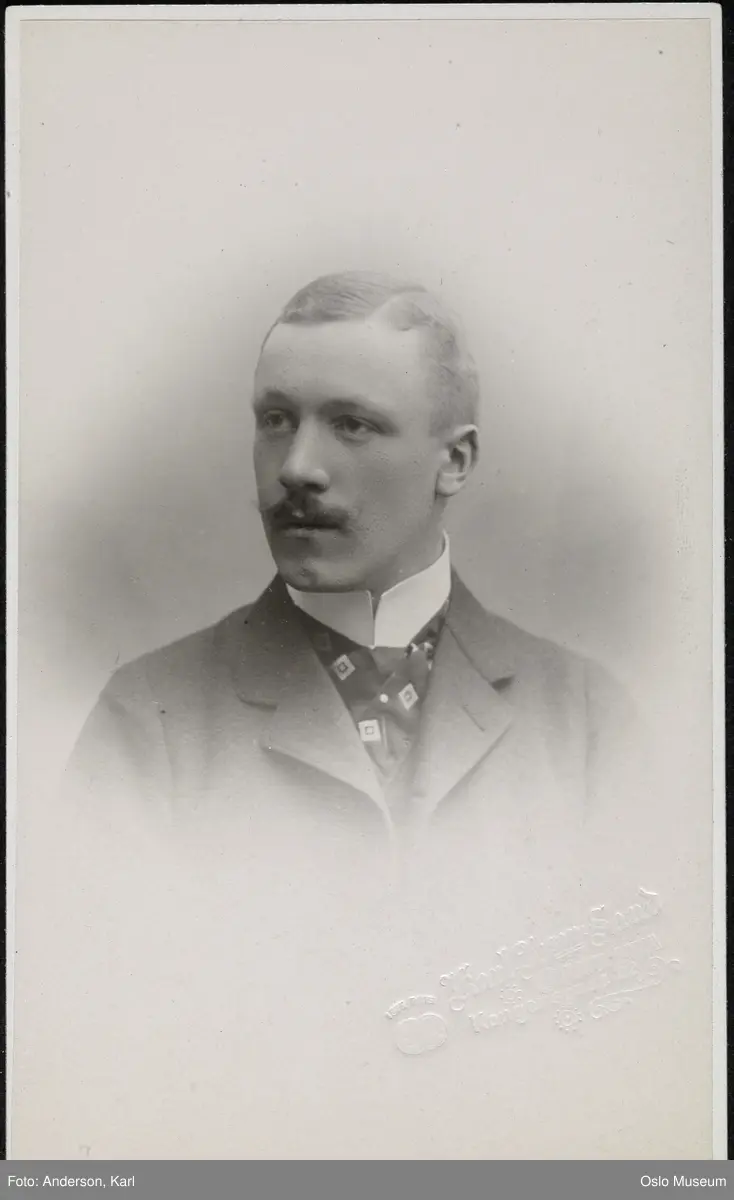portrett, mann, vignettert brystbilde