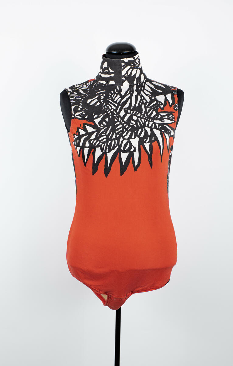 Överdel använd i uppsättningen ”(play)”.