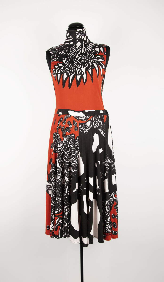 Överdel använd i uppsättningen ”(play)”.