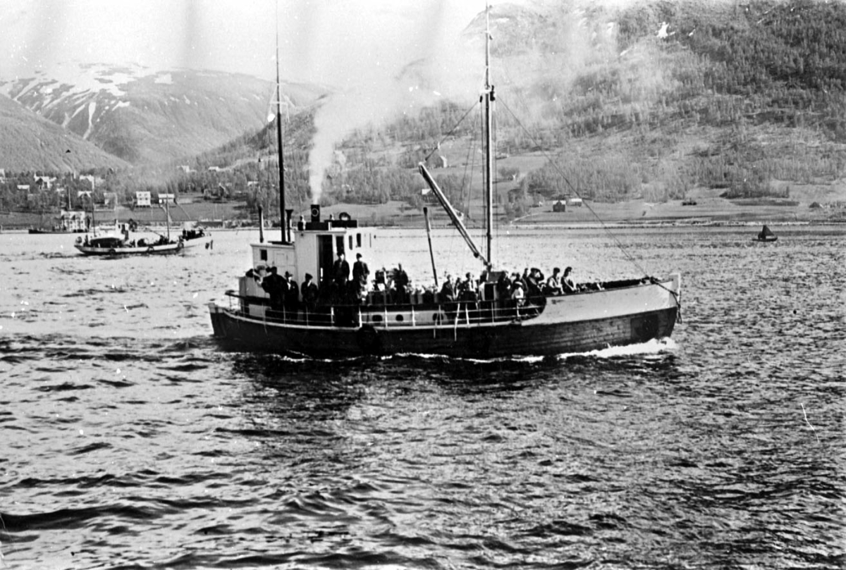 Melkebåten Delco fra Malangen