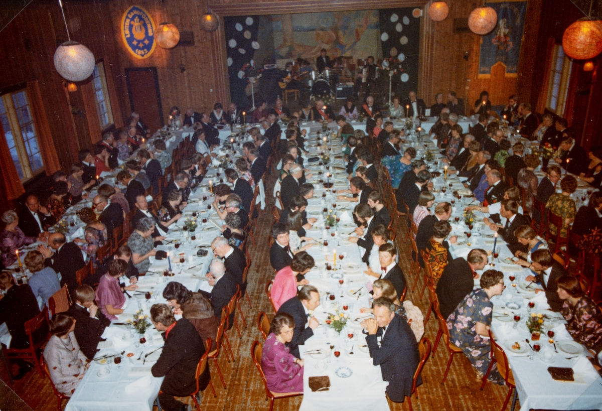 Løiten sangforening 125 årsjubileet,1977, jubileumsfest på Bøndernes hus, Løten.