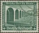 Frimärke ur Gösta Bodmans filatelistiska motivsamling, påbörjad 1950.
Frimärke från Tyskland, 1936. Motiv av Bro över Saale