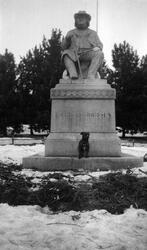 Asbjørnsen-statuen på St. Hanshaugen.