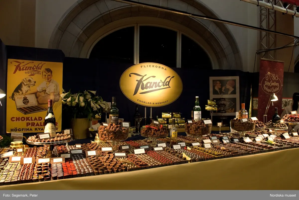 Chokladfestivalen på Nordiska museet 2008. Vinnare av utmärkelsen Årets konditor 2008 Maria Grave. Initiativtagare och arrangör Magnus Johansson.