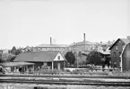 Odaterad vy från Mjölby. Utblick över Kungsvägen mot Vasastaden där Föreningen Stufverums Möbelfabrik var en av fler snickeriföretag som hade verkamhet i området.