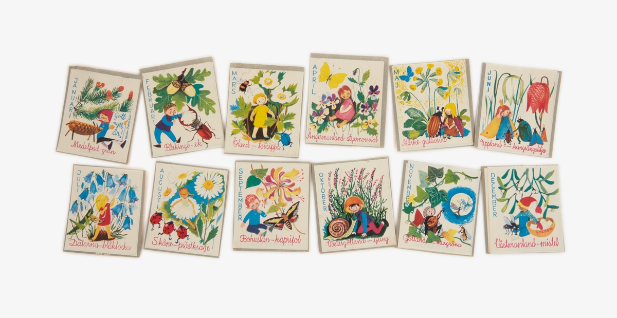 Sex stycken uppsättningar med kort, alla visandes årets månader. Uppsättningarna följer olika teman, däribland historiska epoker, svenska landskap, fåglar och landskapsblommor.