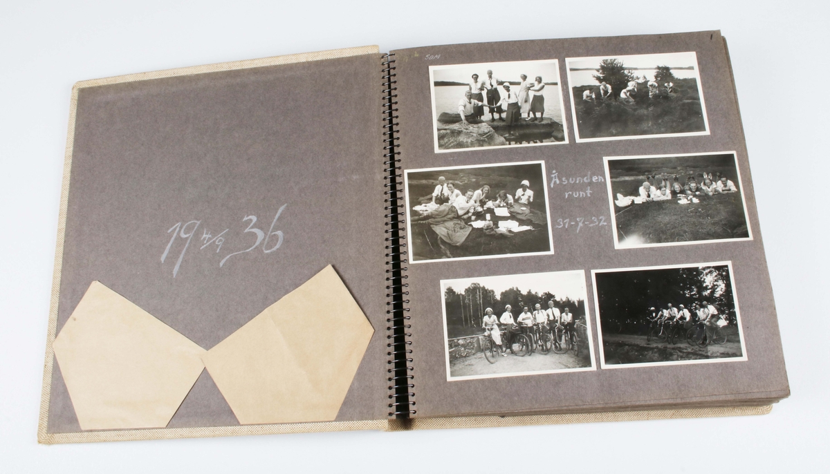 Fotoalbum. Pappband, klätt i beige cloth. Består av 30 blad av mörkgrå papp. Varje sida, med 5-6 påklistrade svartvita fotografier. Första sidan med handskrivet årtal: "4/9-1936". Fotografier tagna av givaren, under åren 1932-1944. I gott skick.