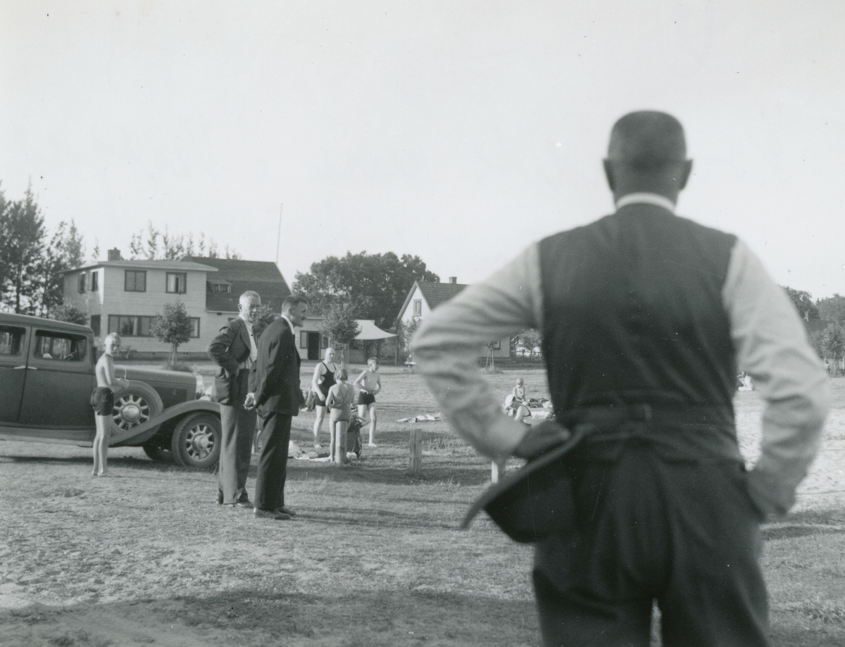 Badestranda på Ringshaug ved Tønsberg 11. august 1938.  Bilda er tatt under Kornrådets reise i Vestfold i 1938.