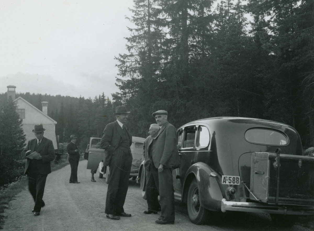 Kornrådet på reise i 1935.  Stans i Vestre Slidre 16. august 1935