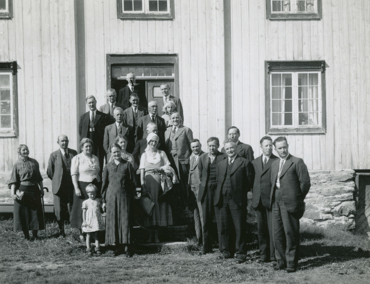 Kornrådet på besøk på Gåsvatn i Rindal 22. august 1938.