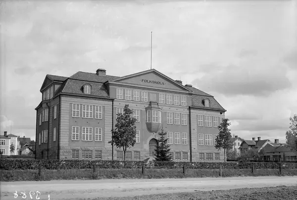 Nya Centralskolan -Östergötlands museum / DigitaltMuseum