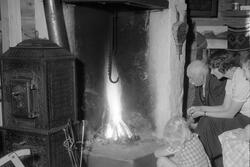 Ved peisen på Purkeskinnet.