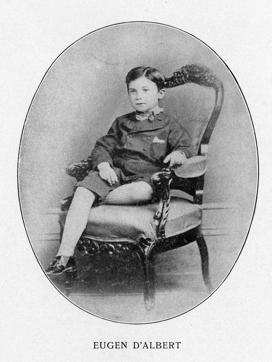 Ti ulike foto, tegninger og trykk som viser Eugen d`Albert.