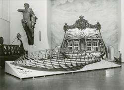 Utställningen "Tumlaren 50 år". Spantmodell i Minneshallen.