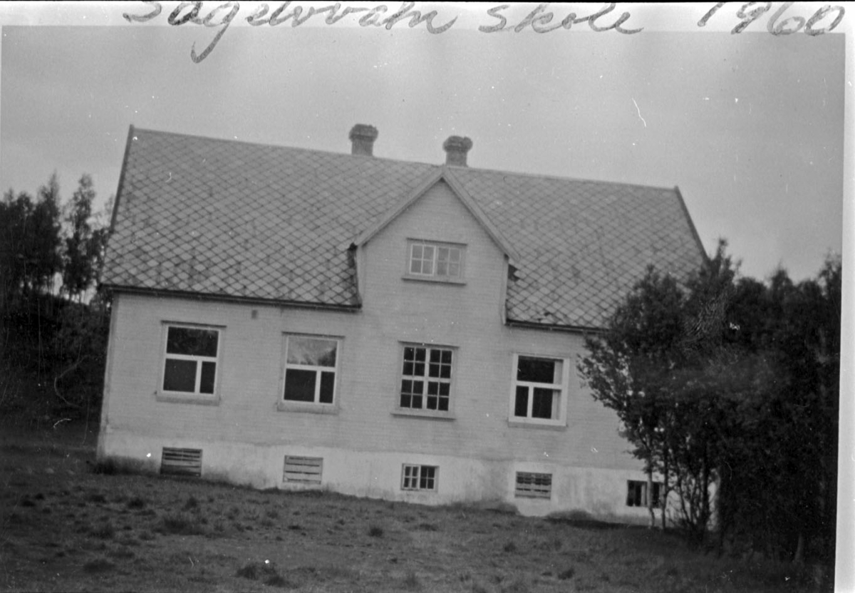 Skolebygning, Sagelvvann, Balsfjord