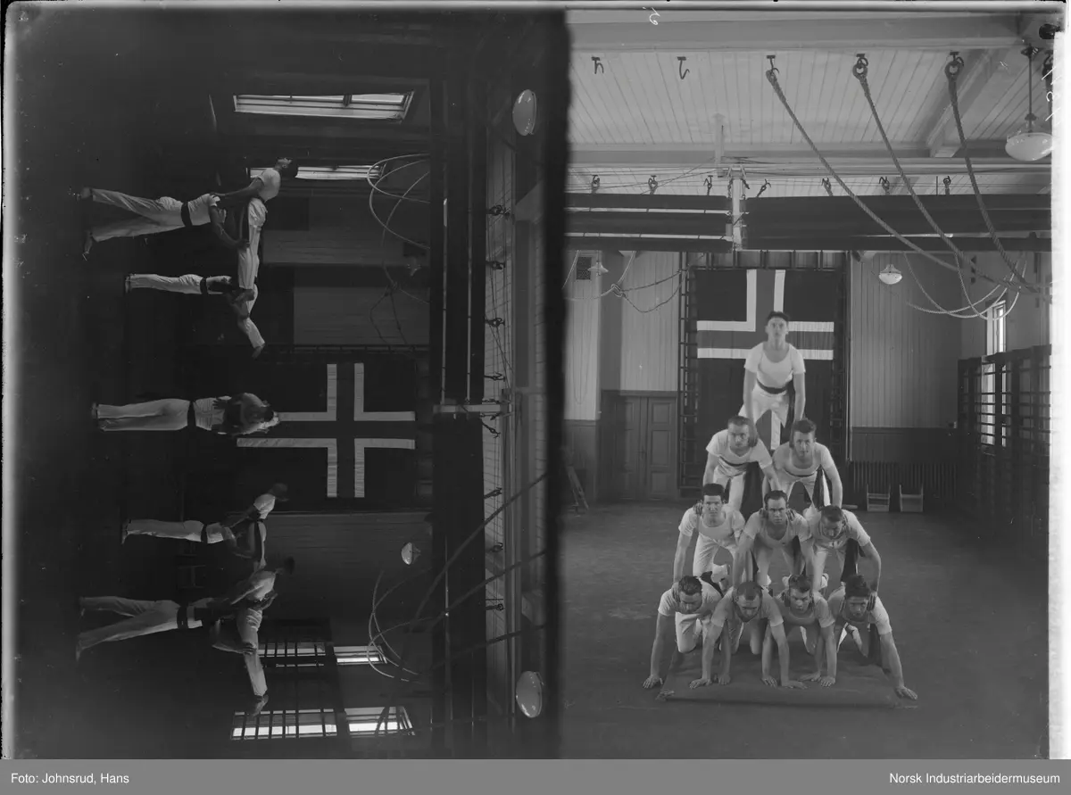 Dobbelportrett av turngruppe fra lærerskolen. 
Venstre bilde: Mannlige turnere i gymsal, fem menn stående på gulvet mens de løfter en mann vannrett over hodet. Norsk flagg på veggen bak i gymsalen. 
Høyre bilde: Ti mannlige turnere oppstilt i pyramideformasjon i gymsal. Ribbevegg og norsk flagg i bakgrunnen.