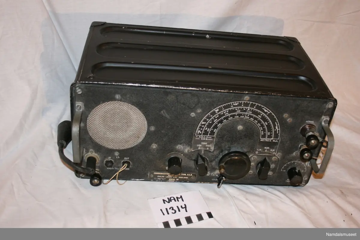 PCR står for Portable Communications Reciver, men den var langt unna bærbar på grunn av sin tyngde.