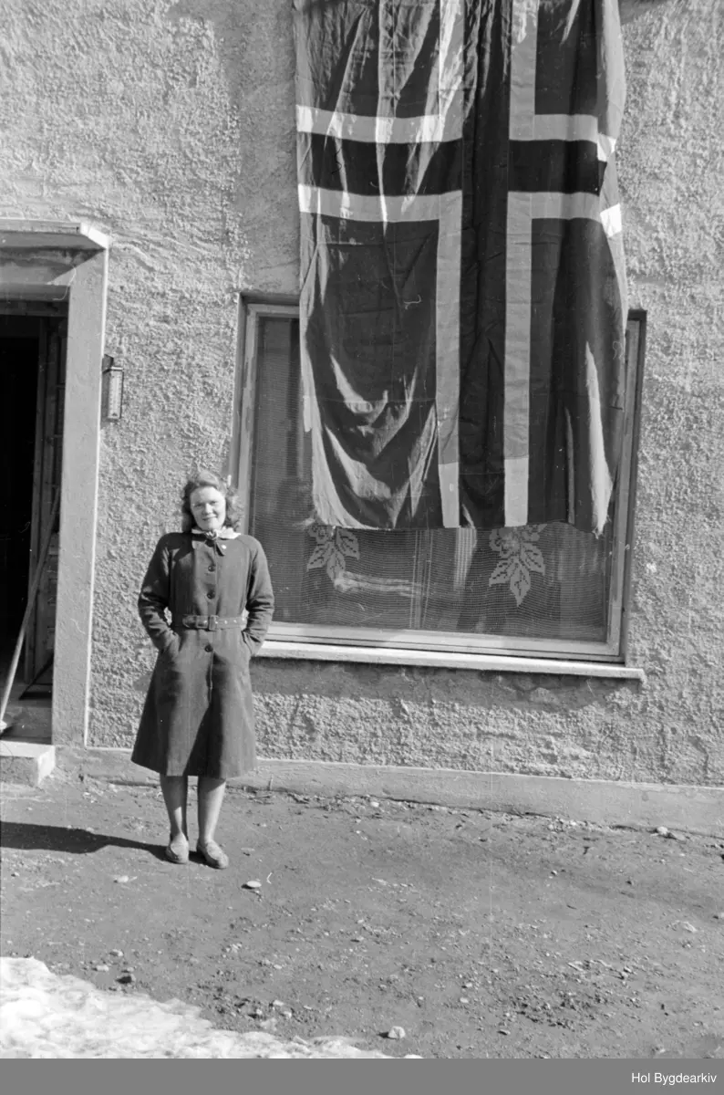 Flagging, kvinne, fredsvåren, Frigjering, Laila Frisørsalong,