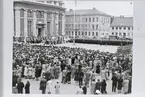 Kalmar, Törneby, F12. Svenska flaggans dag, överste Carlgren talar på Stortorget.