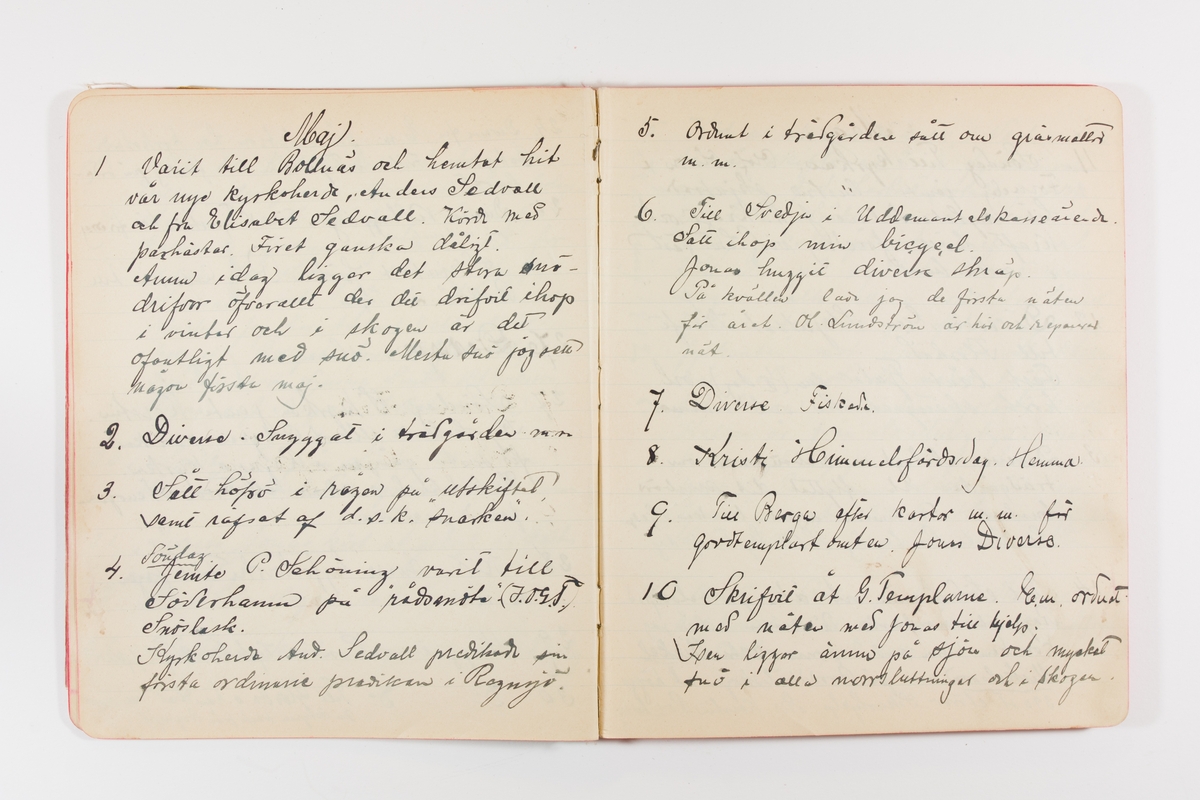 Dagbok från 1902–1903 omfattande 162 skrivna sidor samt en stämplingslängd. Inbunden med vaxdukspärm. Skriven av bonden, sjömannen och godtemplaren Per Svensson (1863–). Denne var gift med Kerstin Persdotter i Östergården (Österböle nr 2) i Rengsjö socken. Anteckningarna berör arbete, resor, väder osv. Dagboken ingår i en samling på 8 volymer och fanns vid digitaliseringstillfället i privat ägo inom släkten.