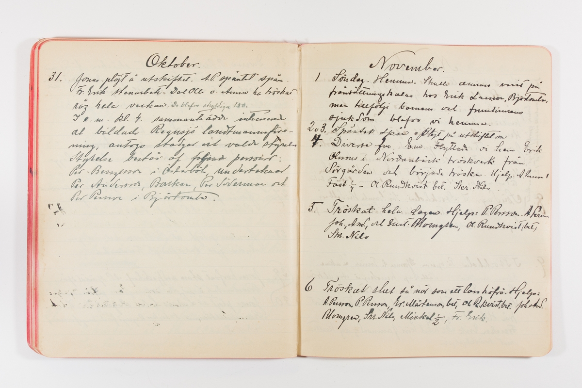 Dagbok från 1902–1903 omfattande 162 skrivna sidor samt en stämplingslängd. Inbunden med vaxdukspärm. Skriven av bonden, sjömannen och godtemplaren Per Svensson (1863–). Denne var gift med Kerstin Persdotter i Östergården (Österböle nr 2) i Rengsjö socken. Anteckningarna berör arbete, resor, väder osv. Dagboken ingår i en samling på 8 volymer och fanns vid digitaliseringstillfället i privat ägo inom släkten.