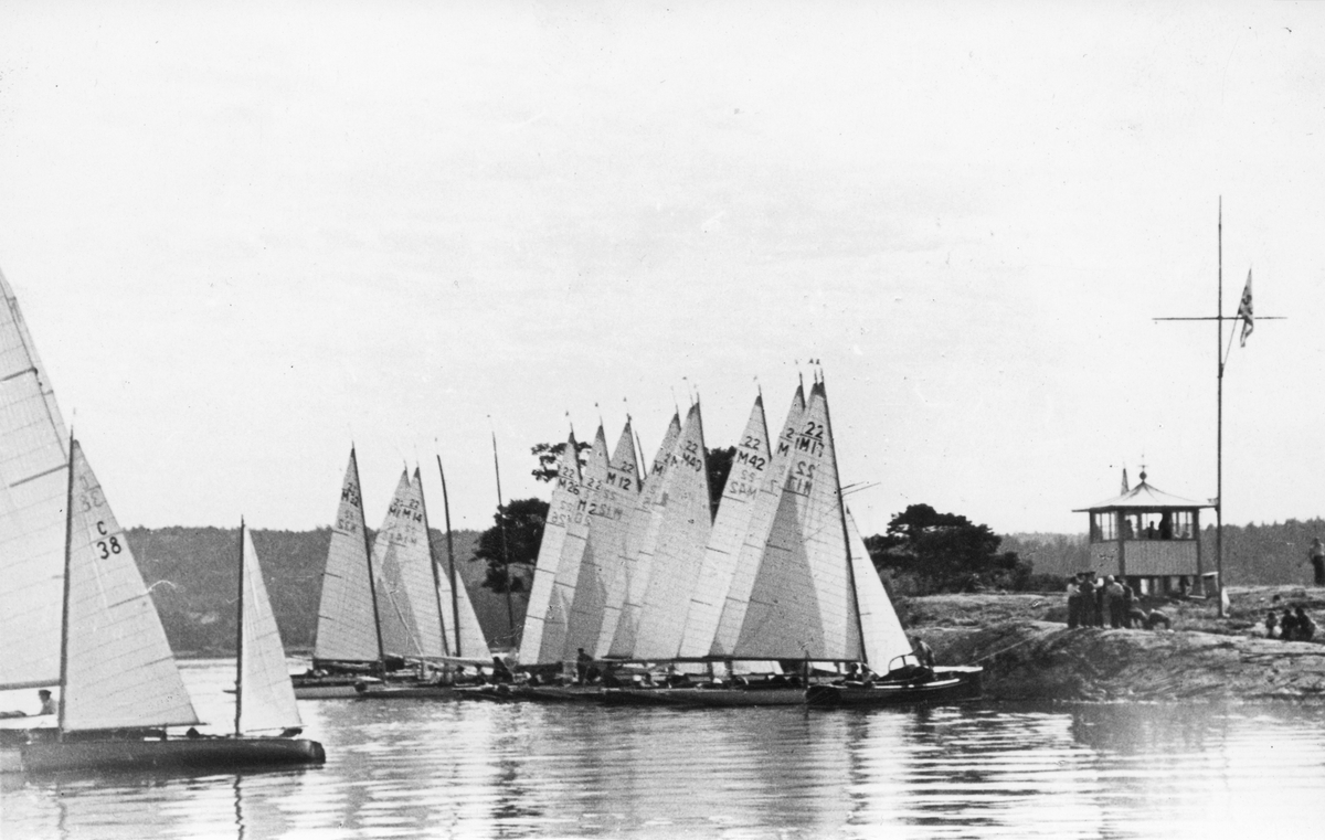 Mälar 22:or under Mälarregattan 1940.