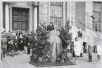 Kalmar, Törneby, F12. Svenska flaggans dag, överste Carlgren talar på Stortorget.