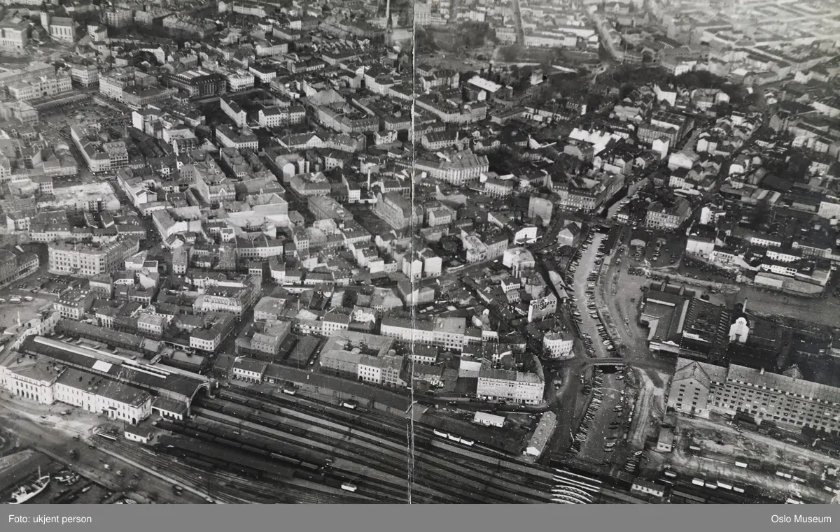 flyfoto, utsikt, by, Østbanestasjonen, sporområde, elv, båter, broer, forretningsgårder, bygårder