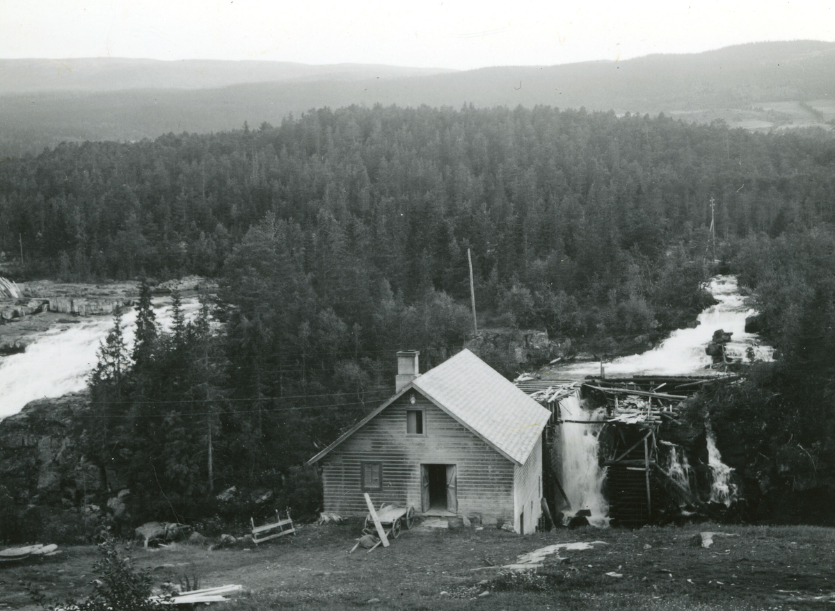 Ryfos mølle 16. august 1935.  Bildet er tatt under Kornrådets reise i Oppland det året.  