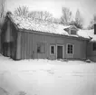 Lindbladsgården, tonsättaren Adolf Fredrik Lindblads barndomshem i Skänninge. Vy mot gårdssidan av längan mot Ringgatan. Dokumentation av Östergötlands museum 1946.