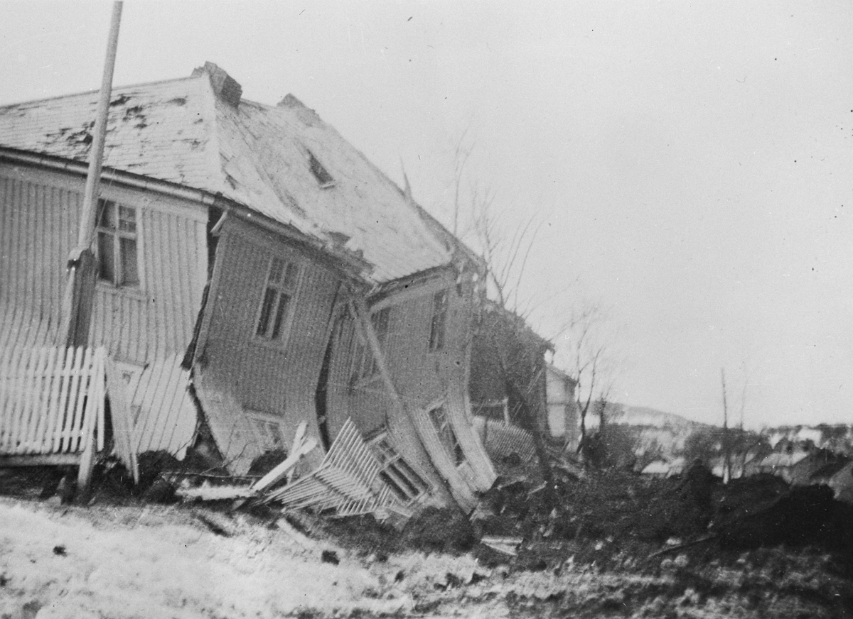 Ødeleggelser etter bombingen av Namsos.