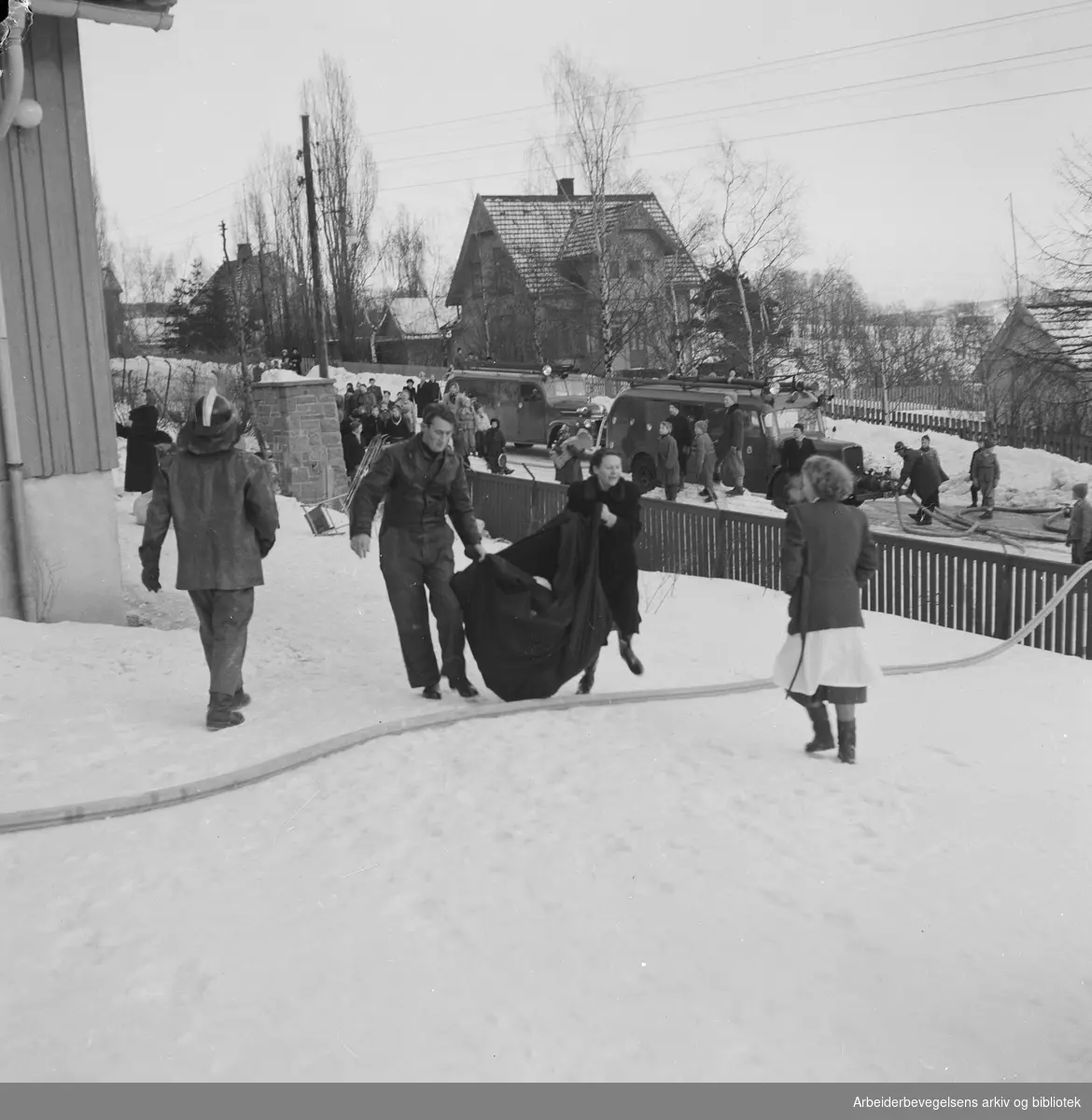 Brann i internatet til Statens registreringssentral for omskolering. Sinsenveien 70. Februar 1951