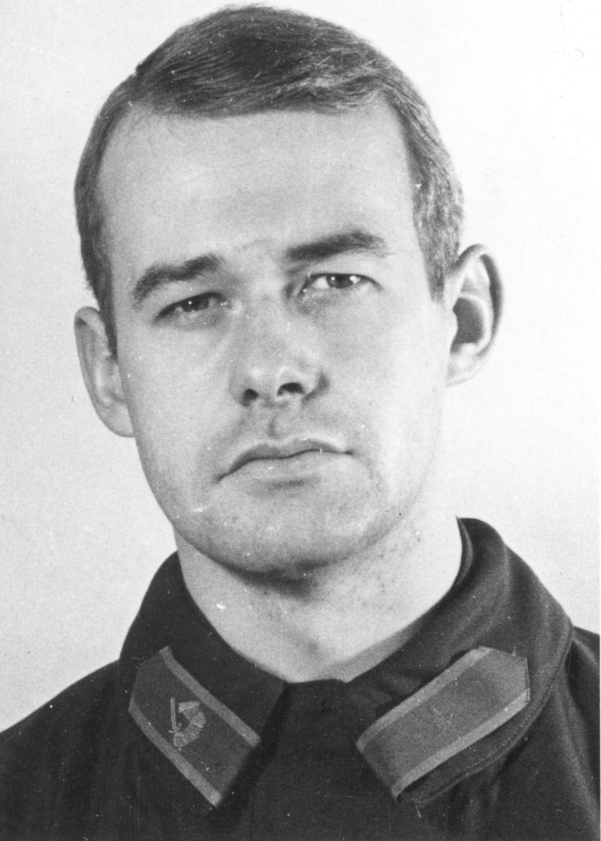 Ett ID-kort på fänrik Von Horn vid Skaraborgs regemente P4 1970.