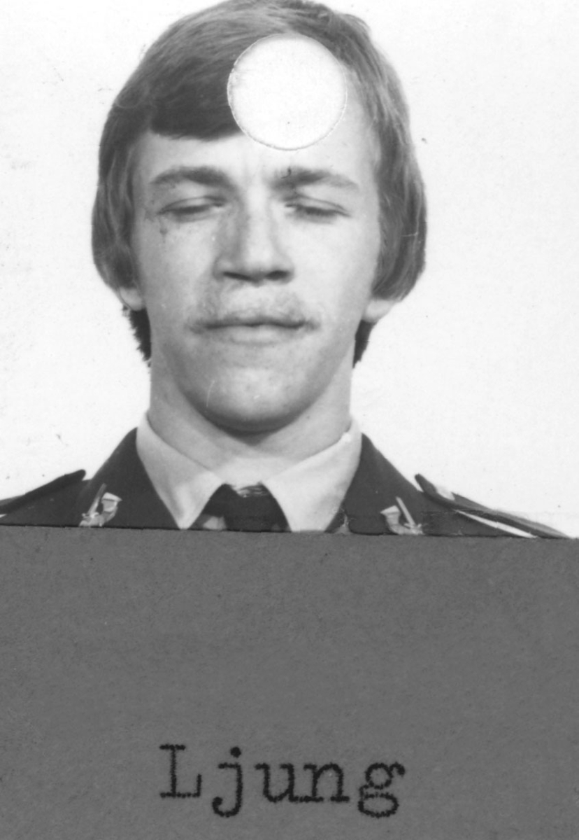 Ett ID-kort på Ljung som ryckte ut 19780114.  Placerad: 10 kompaniet.