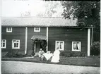 Munktorp sn, Kårsta.
Flygelbyggnad. C:a 1910.