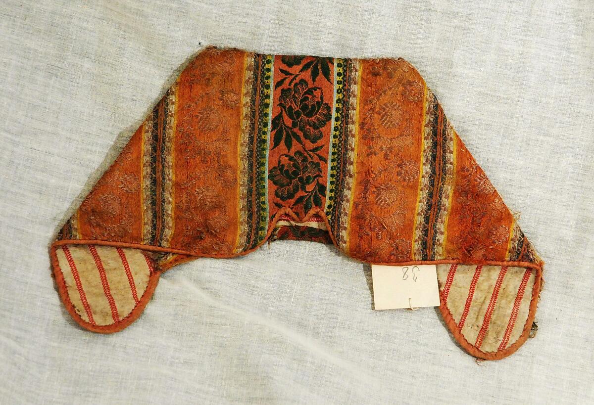 Från Lima, av rosarandigt siden, 11 tum bred