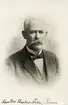 Porträtt av Theodor Årsén, bördig från Östra Tollstad. Från år 1888 i tjänst som lärare och kantor i Rinna. Året efter sitt påbörjade arbete i Rinna gifte han sig med Ida Lindblom, bördig från Ulrika församling. Makarna bodde kvar i Rinna till maj månad 1923, för att i den tiden flytta till Linköping.