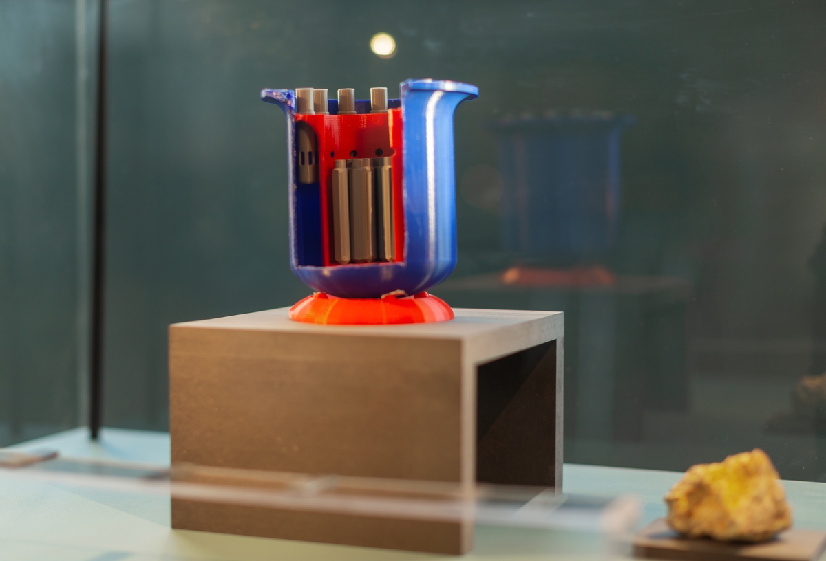 Utställning på Tekniska museet. Salong Energi, Ågesta kärnkraftverk. 3D-printad modell av en SMR (small modular reactor).