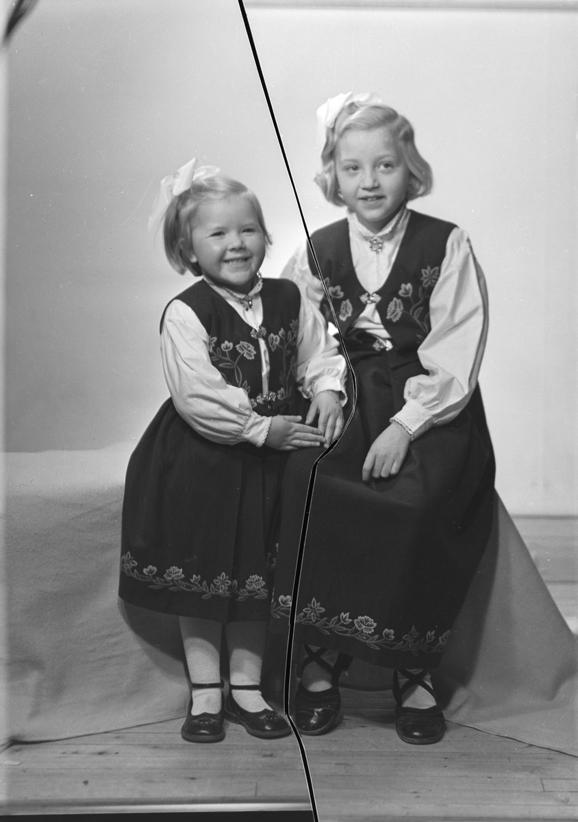 Anny Borgan med døtrene Laila og Birgit